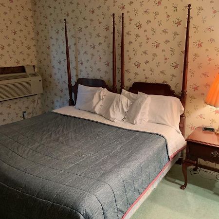 The Lodge Resort Hotel Forest City 외부 사진