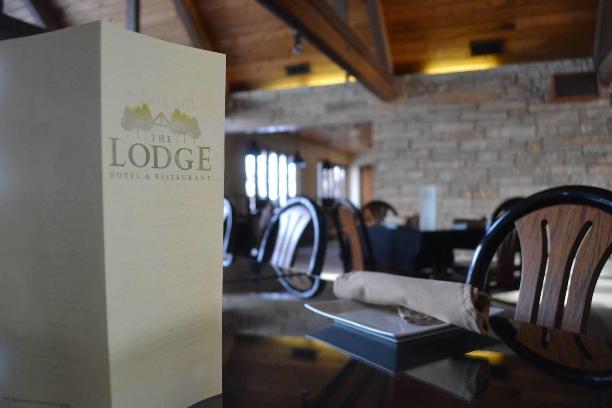 The Lodge Resort Hotel Forest City 외부 사진